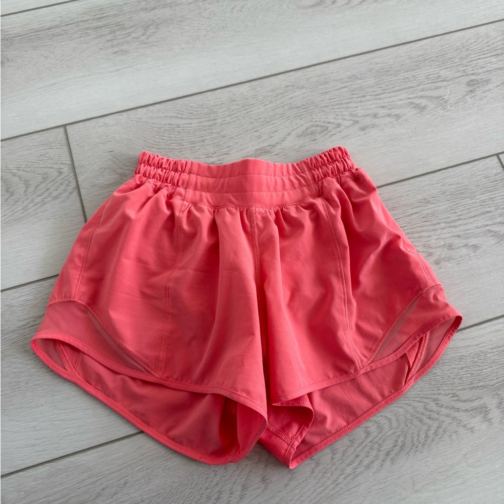 Lululemon Hotty Hot 4โ Shorts Raspberry Cream - Picture 3 of 7